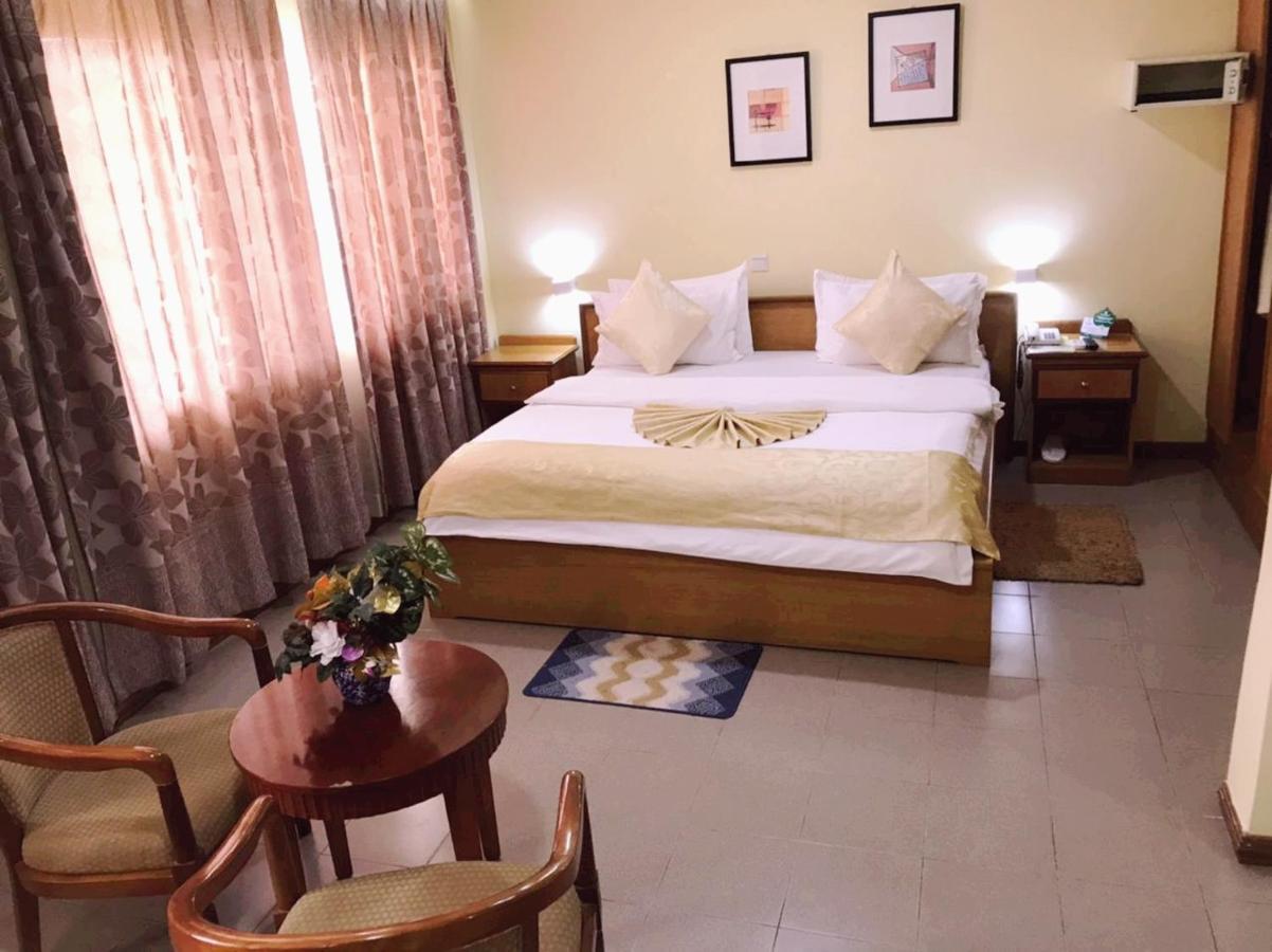 Hotel Marjorie 'Y' Tema Dış mekan fotoğraf